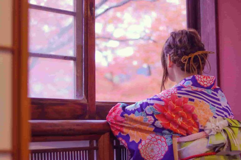 俳句と短歌の違いとは?有名な句や作り方の違いも解説